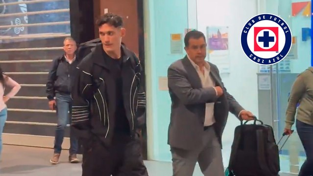 Jesús Orozco Chiquete llega a la Ciudad de México para firmar contrato con Cruz Azul