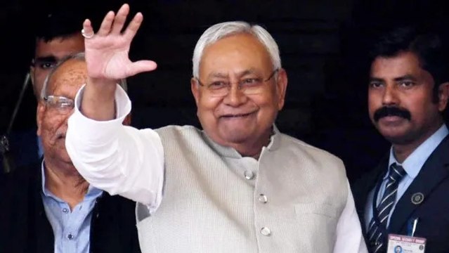 'प्रगति यात्रा' पर निकले नीतीश कुमार,सारण को मेडिकल कॉलेज सहित करोड़ों की सौगात