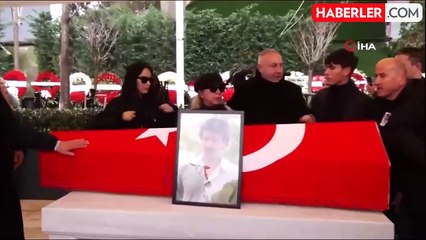Tuğçe Tayfur'un Ferdi Tayfur'a küfürlü mesaj attığı iddia edildi