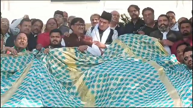 813 उर्स-: केंद्रीय मंत्री नितिन गडकरी और राजस्थान के पूर्व सीएम अशोक गहलोत की ओर से दरगाह में पेश हुई चादर