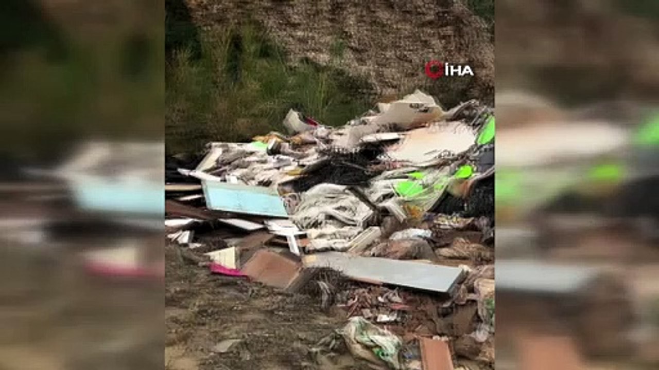 Çöp yığınını gören ünlü manken çılgına döndü: "Bu vatana ihanetten başka hiçbir şey değil"