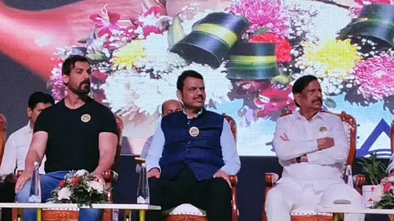 नवी मुंबईत नशा मुक्त अभियानाला सुरुवात.. अभिनेते जॉन इब्राहिम आणि  मुख्यमंत्री देवेंद्र फडणवीस यांच्या हस्ते अभियानाला सुरुवात.