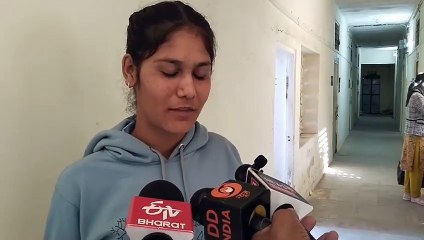 दौसा में जिले के 616 स्टूडेंट्स को मिलेंगे टेबलेट, पहले दिन 250 को किए वितरित, तीन दिनों तक होगा टेबलेट का वितरण, टेबलेट पाकर स्टूडेंट्स के खिले चेहरे