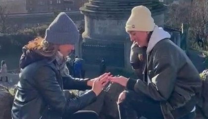 Couple propose to each other at the same time