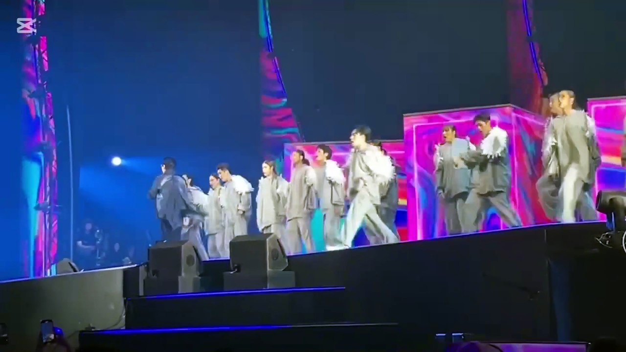 คอนเสิร์ต เบิร์ด  ขนนกกับดอกไม้ Dream For Love 2024