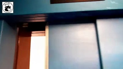 alter Aufzug im Betrieb