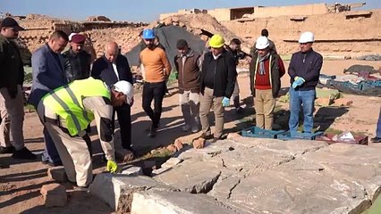 جهود شاقة لترميم "كنوز" أثرية في موقع عراقي دمره تنظيم الدولة الإسلامية