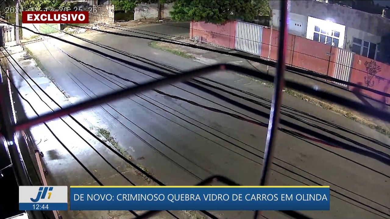 De novo: criminoso quebra vidro de carros em Olinda