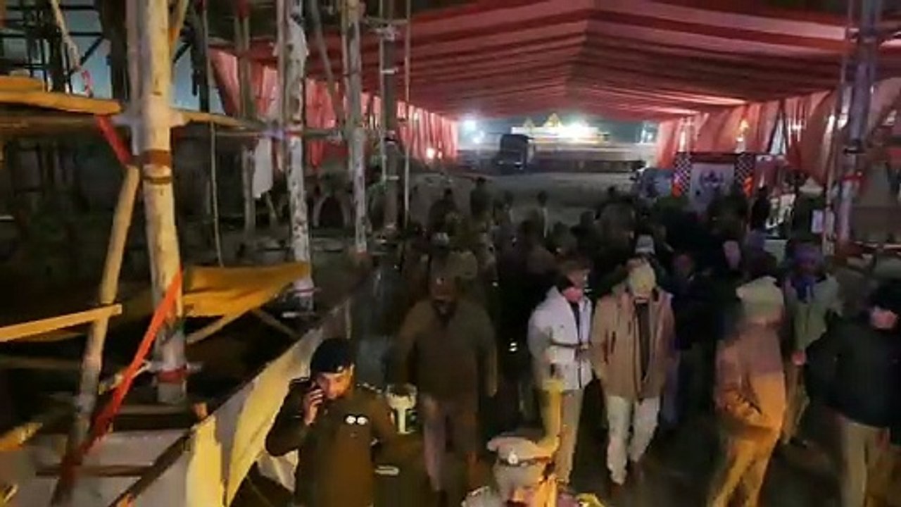 महाकुम्भ में पहले स्नान पर्व से पहले आधी रात में आग बुझाने का किया गया सफल मॉक ड्रिल