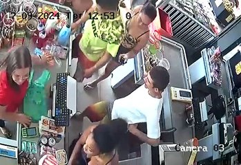 Suspeitos utilizaram cartões bancários da vítima para realizar comprar