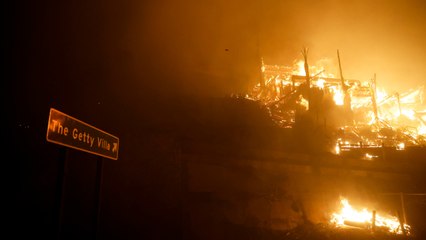 Incendios amenazan Getty Villa