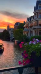 LES CELEBRES CANAUX d’Amsterdam