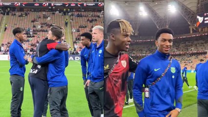 El saludo y las bromas de Nico Williams a sus amigos de la Selección