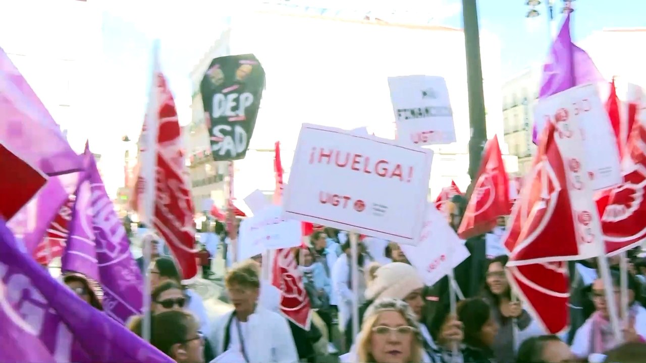 Trabajadores de Ayuda a Domicilio se concentran para mejorar sus condiciones laborales