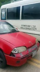 Con el fallecido en un ataúd, una familia doliente quedó varada en el bloqueo en la ruta Sucre-Cochabamba