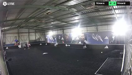 08/01 à 22:40 - Football Adidas (LeFive Bezons)