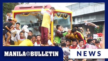 The carriage of Jesus Nazareno passes through the intersection of Taft Ave. at 7:50 a.m.