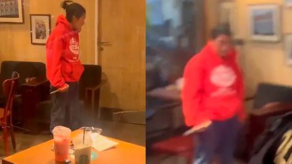 CDMX: Mujer amenaza con cuchillo en mano a personas en Starbucks de la Condesa