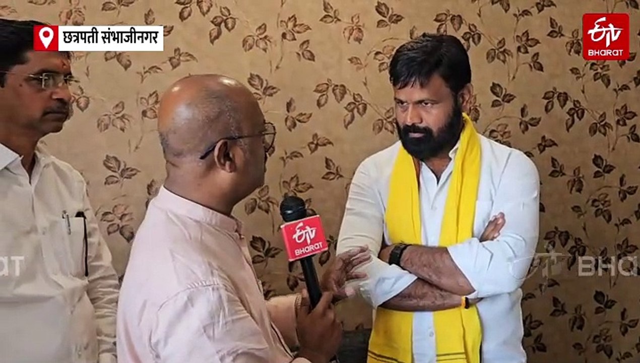 संतोष देशमुख हत्याकांड; बीड प्रकरणावरुन धनंजय मुंडेंना लक्ष्य करणं चुकीचं: लक्ष्मण हाकेंचा मनोज जरांगेंना टोला, 'हा' दिला इशारा