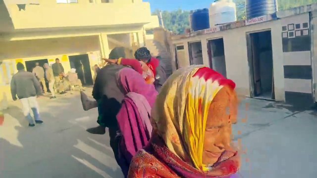 नगर परिषद क्षेत्र के वार्ड नंबर 55 के पार्षद के उपचुनाव हुए शुरू,नगर परिषद सभापति मेघा वर्मा सहित भाजपा पदाधिकारी मौजूद