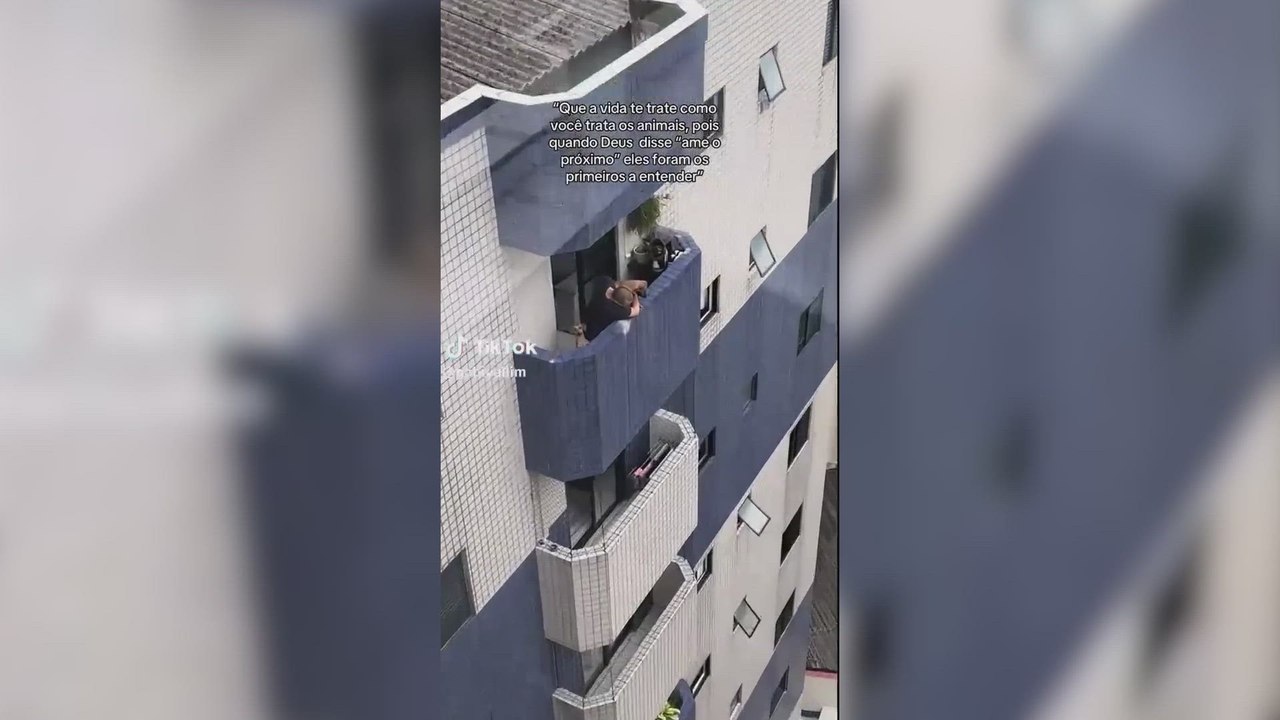 Graban el gesto de un hombre con sus perros: "Que la vida te trate como tratas a tus animales"