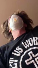 Amigos fogem de fogo em Los Angeles