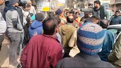 नालंदा में मामूली बात को लेकर हुए विवाद से रणक्षेत्र में तब्दील हुआ इलाका. दोनों पक्षों को समझाने गए वार्ड पार्षद प्रतिनिधि भी पिटे!