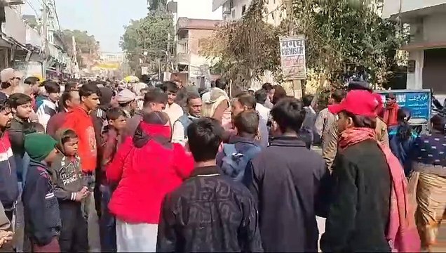 नालंदा में मामूली बात को लेकर हुए विवाद से रणक्षेत्र में तब्दील हुआ इलाका. दोनों पक्षों को समझाने गए वार्ड पार्षद प्रतिनिधि भी पिटे!
