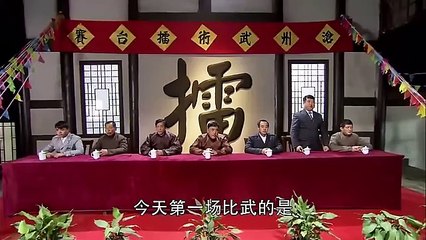 黒い服の男は功夫の達人で、敵に一騎打ちを挑む！ - The Man in Black is a Master of Kung Fu and Challenges the Enemy in Single Combat! - 穿黑衣的男人是功夫大师，挑战敌人单挑！