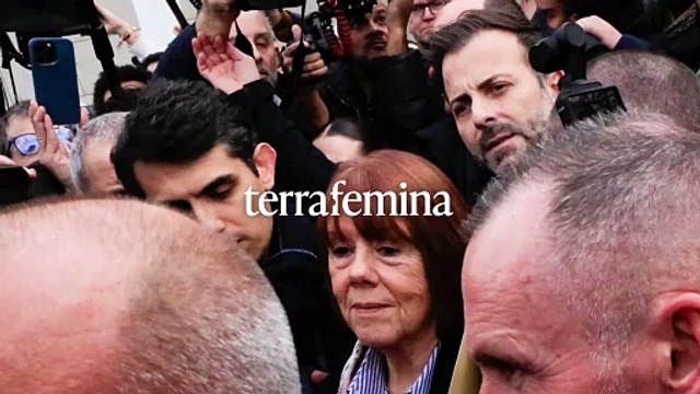 Je ne comprends pas la polémique : la scandaleuse caricature du procès de Mazan par Charlie Hebdo défendue sur France 2