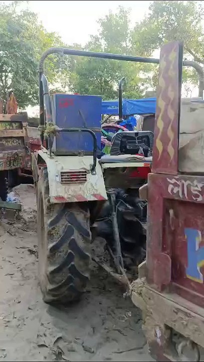 बजरी खनन के खिलाफ पुलिस की कार्रवाई, तीन ट्रैक्टर टोली समेत एक बुलडोजर मशीन को पकड़ा, खनन माफियाओं में मचा हड़कप