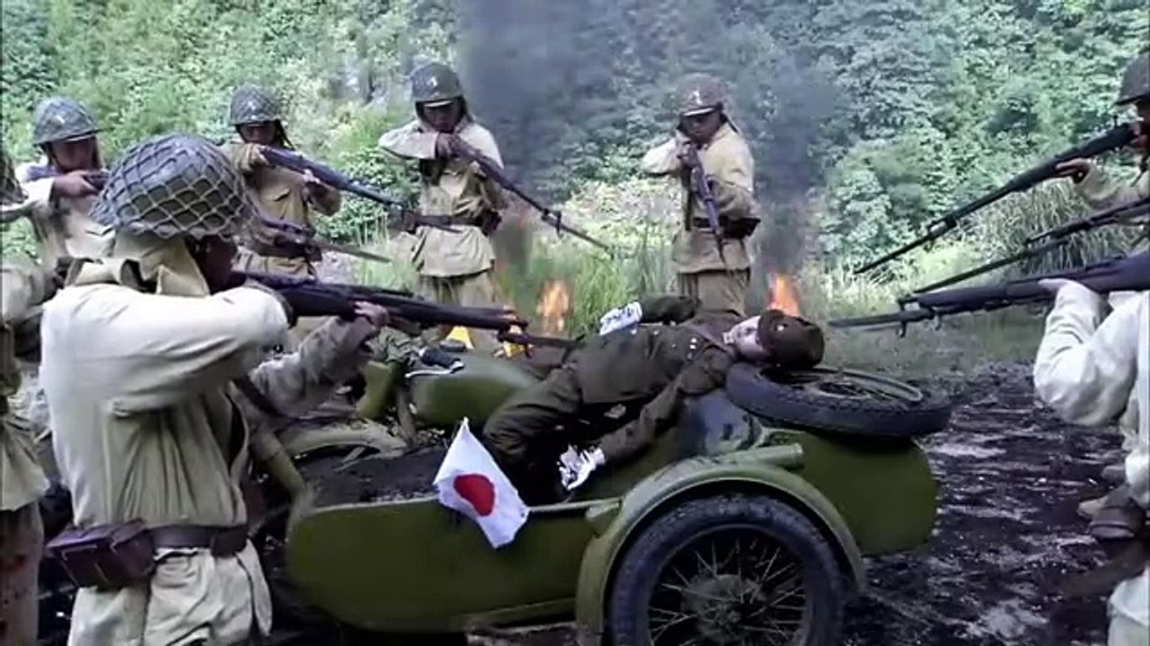 彼女は世界一の剣士、敵を倒す - She is the Best Swordsman in the World, Killing Her Enemies! - 她是世界上最强的剑客，击败她的敌人