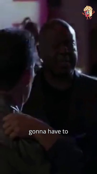 Eminem knocks out Vincent Chase