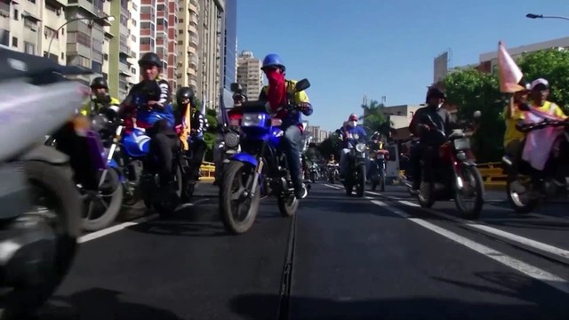 Motociclistas venezolanos se manifiestan a favor de Maduro, mientras el líder critica a Panamá por respaldar a González
