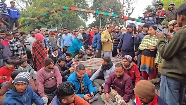 कॉर्बेट पार्क में तैनात दैनिक श्रमिक को बाघ ने बनाया निवाला,आक्रोशित ग्रामीणों ने रामनगर ढेला मार्ग किया बंद