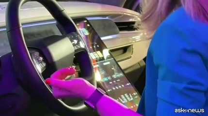 Display olografici, trattori a guida autonoma: l'automotive al Ces