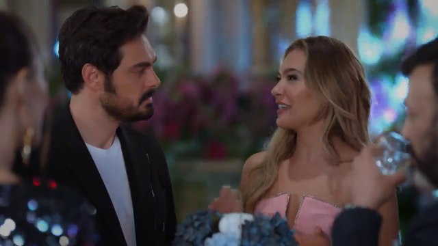 3. TRAPOS SUCIOS ❤️ (Kirli Sepeti) Capítulo 3 Audio Español HD. Melisa Döngel, Ayça Bingöl, Ceren Moray, Cansu Tosun. Bestemsu Ozdemir, Deniz Sarikas, Halil Ibrahim Ceyhan, Serhat Kilic, Serkay Tutuncu.