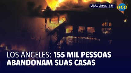 Chamas consomem casas em Los Angeles: incêndios fora do controle