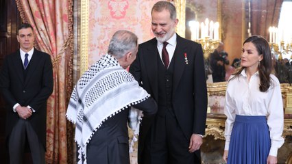 El Rey pide reflexionar sobre el "inestable" escenario internacional y pide mayor cooperación