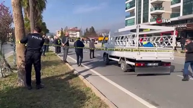 Kamyonetle çarpışan 17 yaşındaki motosiklet sürücüsü genç hayatını kaybetti