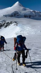 உலகின் ஆறு கண்டங்களில் உள்ள மிக உயரமான மலை சிகரங்களை ஏறி சாதனை படைத்த தமிழ்நாட்டைச் சேர்ந்த முத்தமிழ் செல்வி