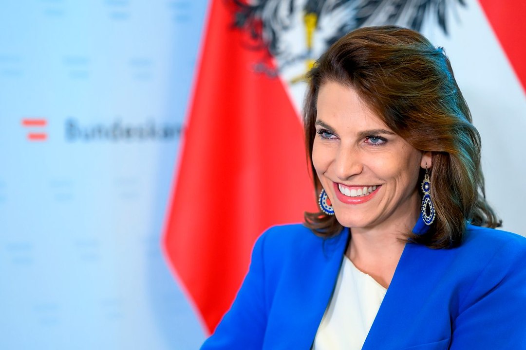 Haslauer tritt ab, Edtstadler wird Landeshauptfrau in Salzburg