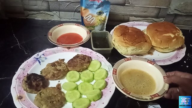 Street Style Andy Wala Karachi Bun Kabab Burger 🍔Recipe by AnsariFoods