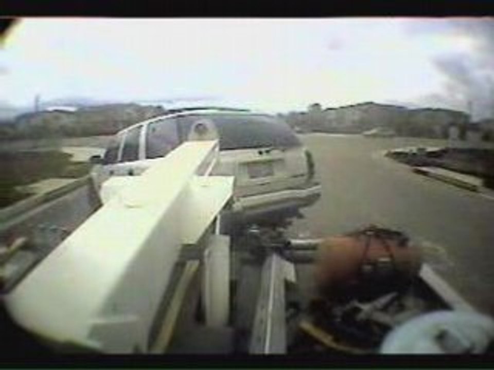 Régis remorque encore une voiture