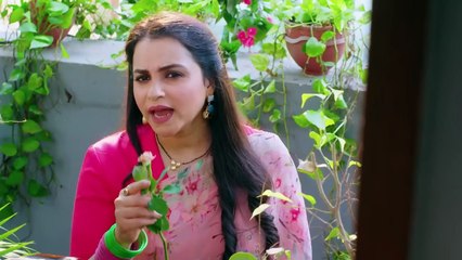 90. Naati Pinky (Ki Lambi Love Story), en español