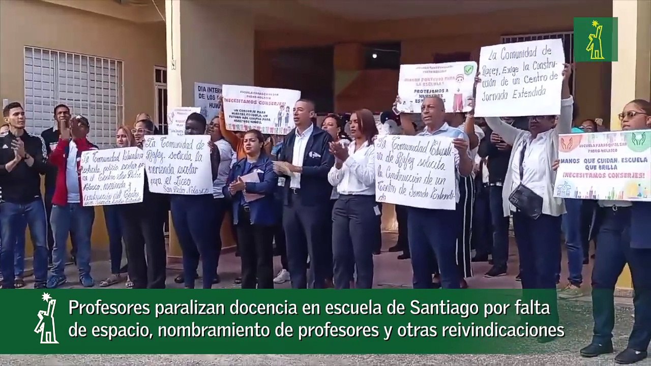 Profesores paralizan docencia en escuela de Santiago por falta de espacio, nombramiento de profesores y otras reivindicaciones