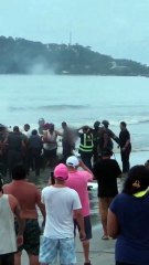 Vídeo mostra resgate de criança em acidente de avião em Ubatuba