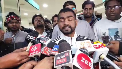 जख्मी SDPO का विधायक जयराम महतो ने लिया हाल,कहा-कोयला चोर और माफिया प्रशासन को भी तुच्छ समझ रहे
