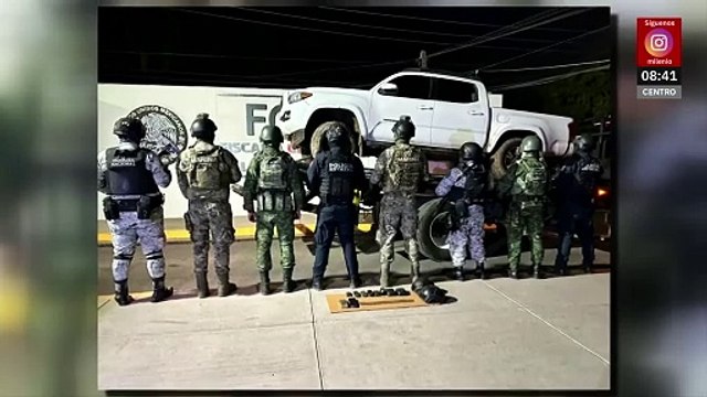En Sinaloa aseguran camioneta robada con equipo táctico en Navolato
