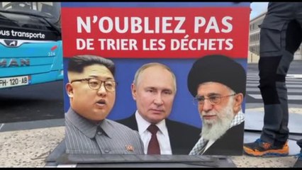 Francia, rimossi manifesti Khamenei che hanno fatto infuriare Teheran
